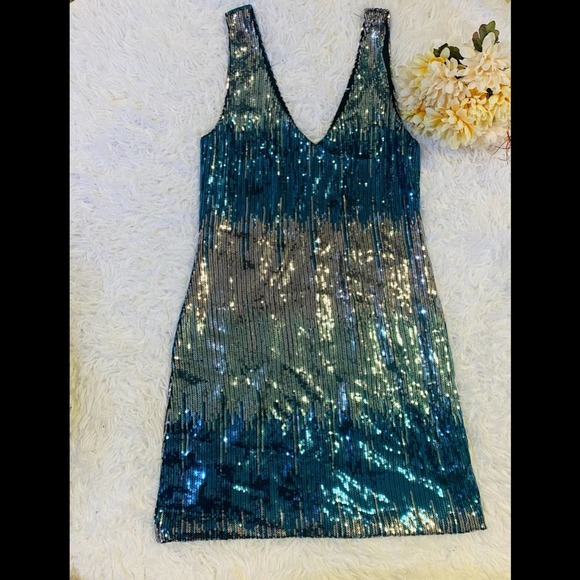 Lily Rose Dresses & Skirts - Lily Rose Sequin Dress size Large Blue Sleeveless